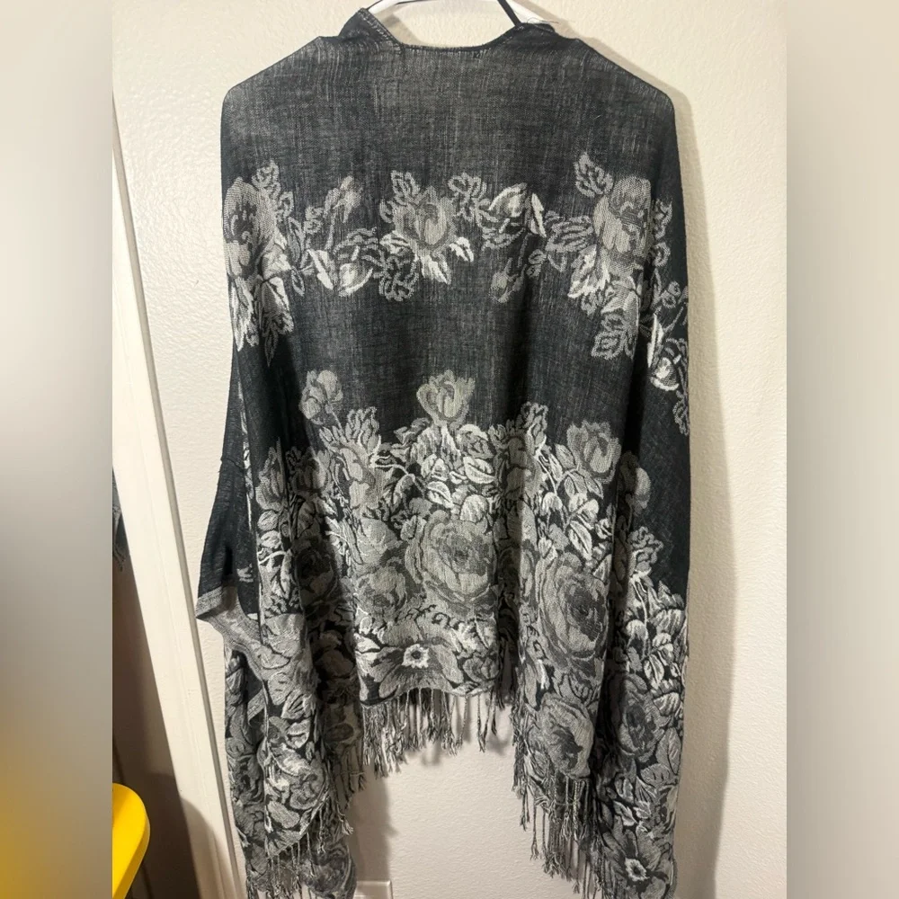Abercrombie & Fitch Floral Black and Gray Shawl with Fringe - Picture 4 of 4
